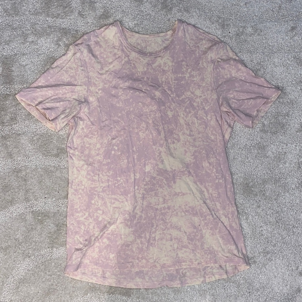 Lululemon tee